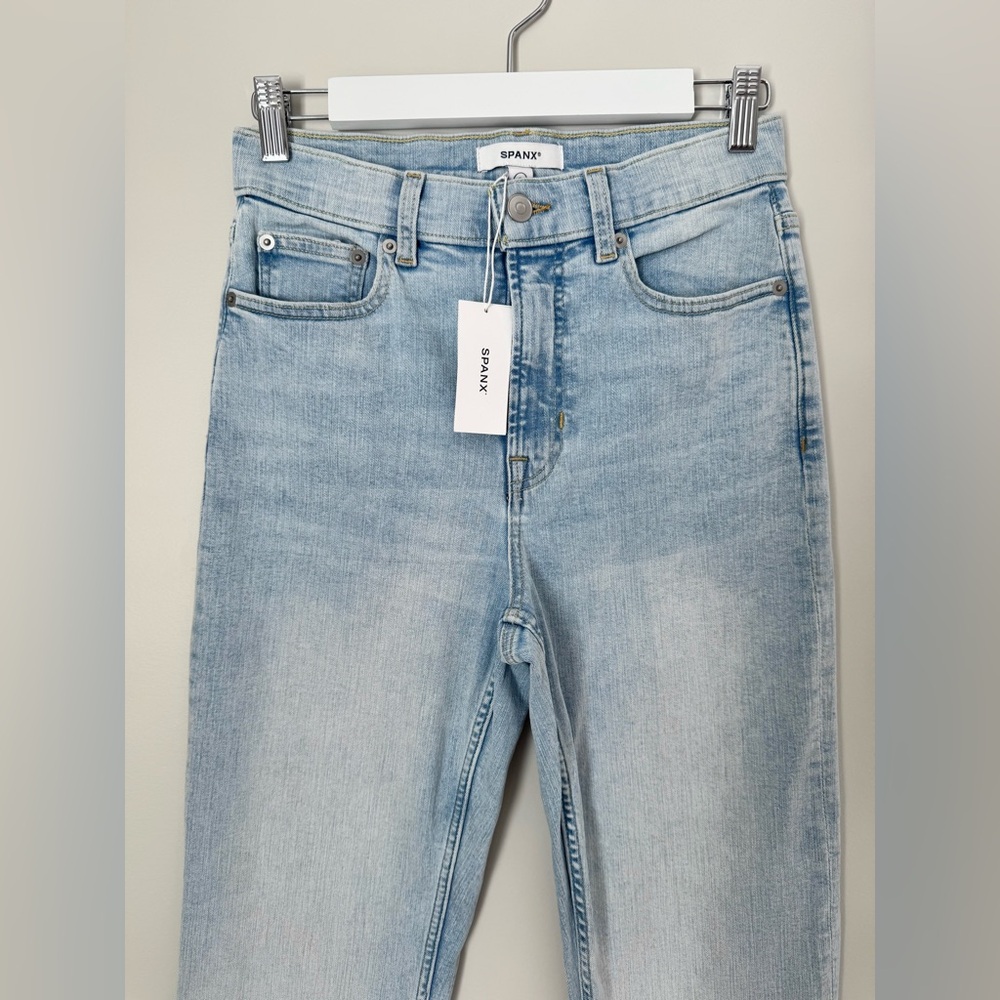 NWT Spanx Lycra Fitsense Slim Straight Jeans in Turner Wash Sz 6 - Picture 6 of 16